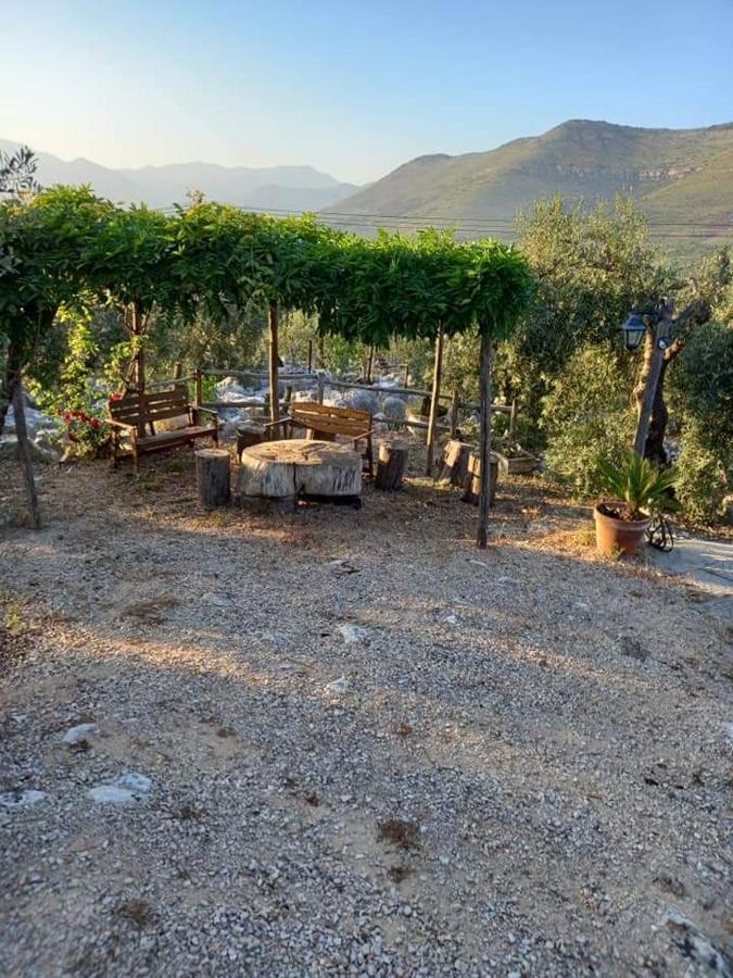 Le Capanne Di Villa Margherita Sonnino Exterior photo
