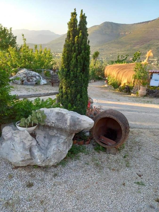 Le Capanne Di Villa Margherita Sonnino Exterior photo