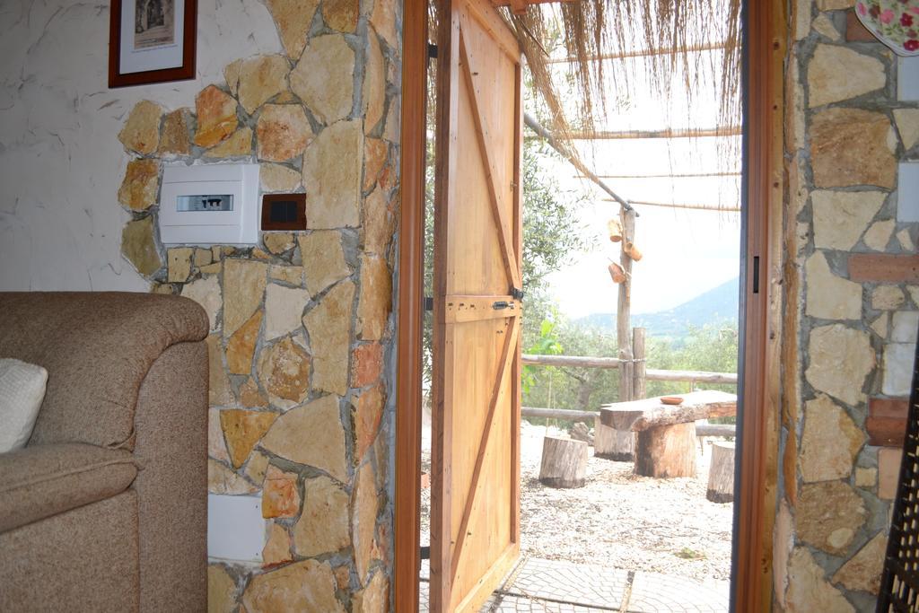 Le Capanne Di Villa Margherita Sonnino Exterior photo