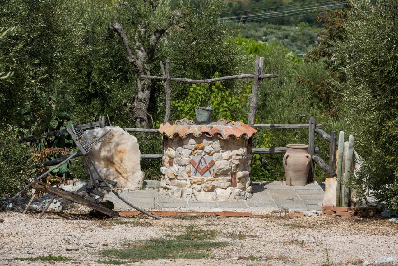 Le Capanne Di Villa Margherita Sonnino Exterior photo